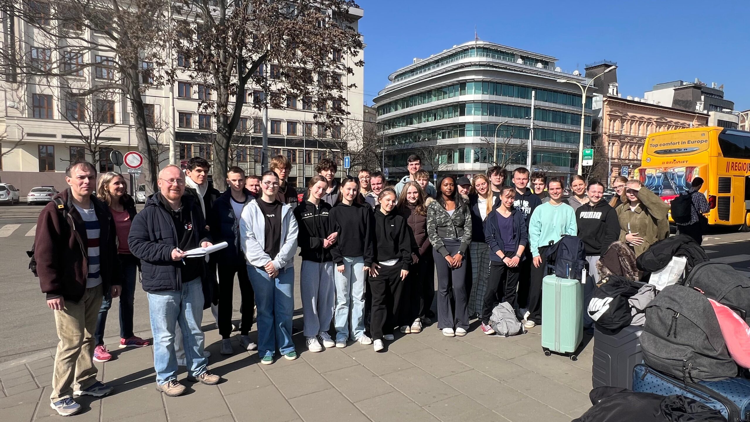 9f8d9f84-c60d-4ca8-8448-e7e0df414e9f